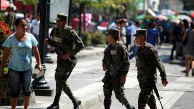 En el centro de San Pedro Sula como el parque central hay presencia de los cuerpos de seguridad.