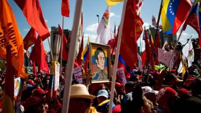 Miles de chavistas salieron hoy a las calles para expresar su rechazo a las sanciones que EUA busca imponer a Venezuela.