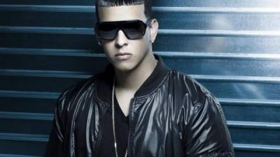 El cantante Daddy Yankee presenta su tema “Ora por mí”.