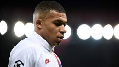 El PSG no le puede ofrecer a Mbappé el mismo sueldo que tiene Neymar.