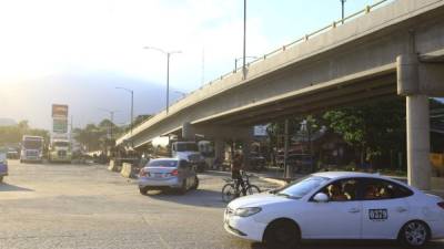 Los ingresos municipales han caído por la pandemia, pero la municipalidad reactivó algunos proyectos de infraestructura como el puente de la segunda calle.