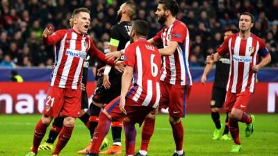 Kevin Gameiro se lució con el Atlético de Madrid contra el Bayer Leverkusen. Foto EFE