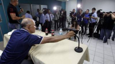 Edwin Banegas anunció la cancelación de la rueda de prensa. Foto Delmer Martínez