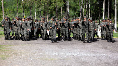 El Primer Batallón de la Policía Militar se forma en su sede en Támara.