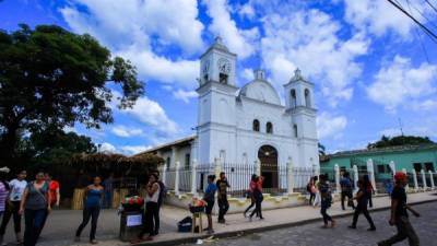 En Gracias hay tres templos católicos y el fuerte de San Cristóbal.