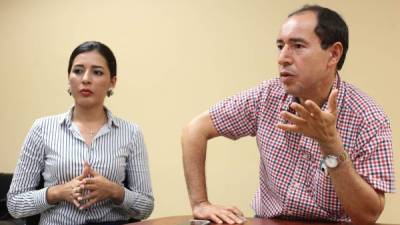 “No culpen a todo palmero por quema en el Kawas”, piden Claudia Amaya y Héctor Castro, de Aipah. Foto: Yoseph Amaya