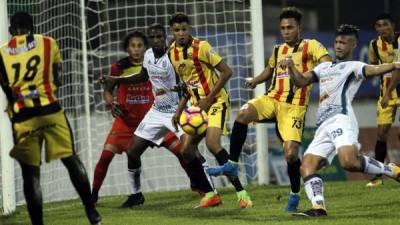 El partido entre Platense y Real España fue suspendido en Puerto Cortés.