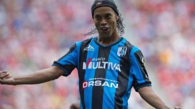 Ronaldinho decidió irse del Querétaro de México.