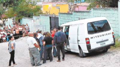 Cuerpos encontrados en microbús en Tegucigalpa capital de Honduras.