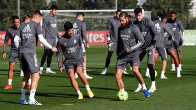 Sergio Ramos ya trabajó con el grupo y está listo para el clásico ante Barcelona.