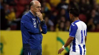 El técnico Honduras, Fabián Coito, se mostró triste por la derrota de 7-0 ante Brasil. Foto AFP