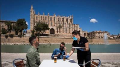 La tasa de letalidad en España se sitúa ahora en el 11,9 % que, aun siendo elevada, queda muy lejana de otros países como Francia, donde es del 19,2 % o Bélgica (16,3 %). Foto: AFP