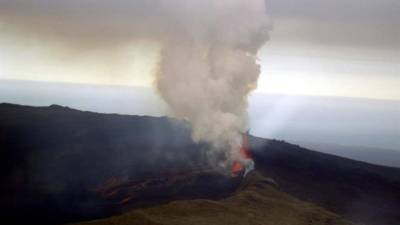 Vista del volcán Sierra Negra, en la isla Isabela del archipiélago ecuatoriano de Galápagos. EFE/Archivo.