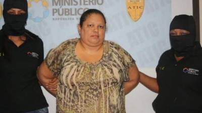 La empleada fue capturada por la ATIC en San Pedro Sula.