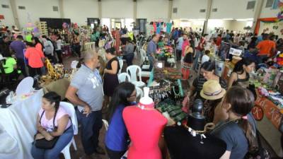 Más comerciantes que en 2015 exhibieron sus productos en Expocentro este año. Foto: Wendell Escoto