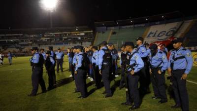 La Policía Nacional recomienda, además, el cierre temporal del Nacional.