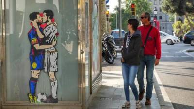 El grafiti está ubicado en el centro de Barcelona.
