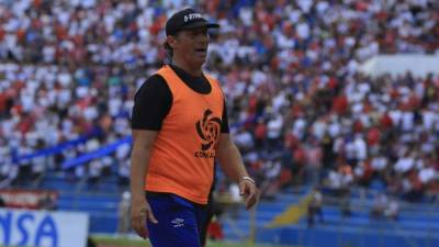 Pedro Troglio se ha ganado el cariño de la afición del Olimpia.