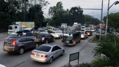 Según un estudio, la mayor cantidad de vehículos que circulan por San Pedro Sula entran por el bulevar del norte, provocando grandes congestionamientos sobre todo desde las 6:30 am y las 5:00 pm.
