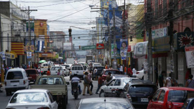 En San Pedro Sula hay más de 2,000 establecimientos medianos, que se dedican a ventas y elaboración de productos que venden.