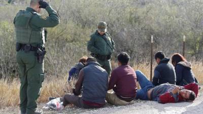 El gobernador firmó una declaración de estado de emergencia debido al incremento en el flujo migratorio por la frontera de Texas registrado en los últimos meses.