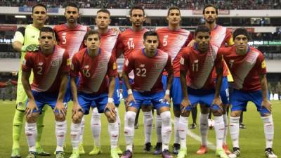 La selección de Costa Rica perdió (2-0) en su visita a México al estadio Azteca.