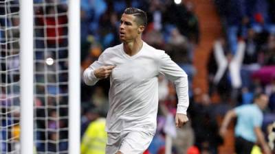Cristiano Ronaldo lideró la victoria del Real Madrid ante Sporting de Gijón con un doblete. Foto EFE