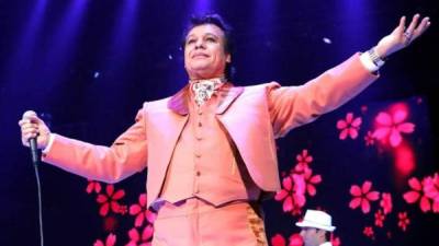 Habla Juan Gabriel por vez primera de su hospitalización en Las Vegas.