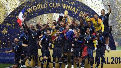 La Selección de Francia conquistó el trofeo del Mundial de Rusia 2018. Foto AFP