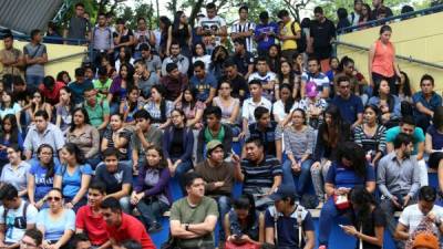 Después de varios días, estudiantes se mantienen en asambleas informativas impidiendo que miles reciban clases.