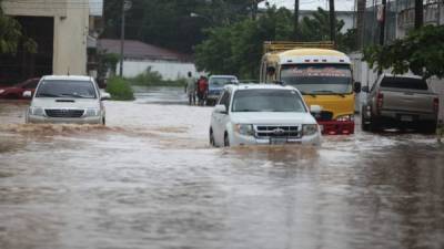 Copeco mantiene alerta amarilla en 4 departamentos.