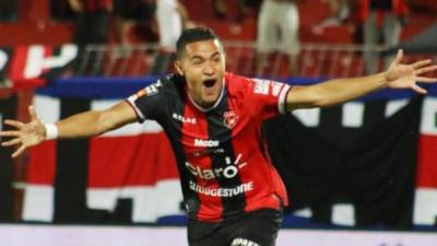 Roger Rojas sumó su sexto doblete con el Alajuelense de Costa Rica.