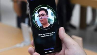 Apple: Usuarios del 'iPhone X' denuncian fallas del reconocimiento facial. (AFP)