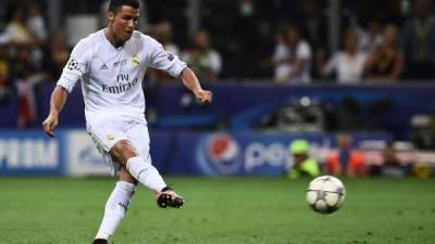 Cristiano Ronaldo lanzando el penal decisivo que dio la Champions League al Real Madrid. Foto AFP