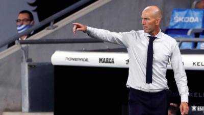 Zinedine Zidane, en un partido del Real Madrid después de la pandemia. Foto EFE