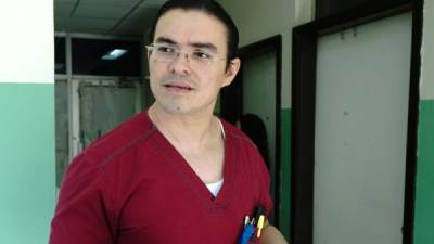 Nefrólogo pediatra, Rubén Galeas.