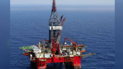 La plataforma petrolera Centenario, operada por Grupo R, al servicio de Pemex en el Golfo de México.
