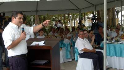 El presidente Hernández agradeció el apoyo que los empresarios están dando al sacar adelante el desarrollo de La Ceiba.