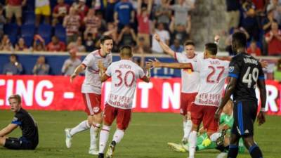 El San José Earthquakes de 'Muma' Bernárdez fue goleado por el Nueva York Red Bulls.