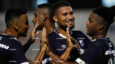 Jugadores del Honduras Progreso celebrando el gol de Walter Ramos. Foto Neptalí Romero