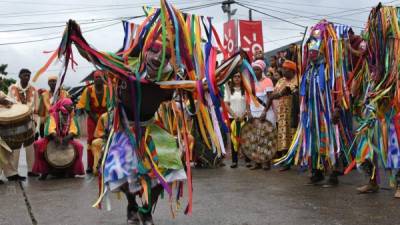 Grupos musicales y bandas marciales de los colegios amenizaron las actividades que tuvieron lugar en el bulevar Suyapa.