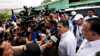 El Ejecutivo hondureño sigue su campaña por reducir los intereses en las tarjetas de crédito.