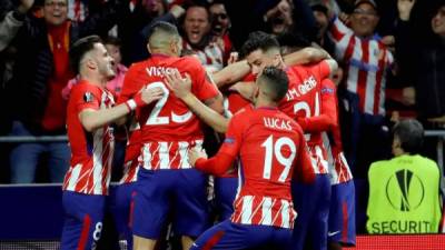 Los jugadores del Atlético de Madrid celebran el gol de Diego Costa ante el Arsenal. Foto EFE