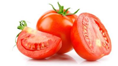 El tomate contiene efectos anticancerígenos.