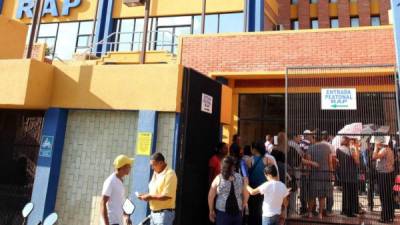 Los afiliados al RAP acuden a las oficinas en Tegucigalpa para conocer sus estados de cuenta.