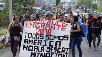 Más de 1,500 migrantes integran la caravana que tiene en alerta a las autoridades estadounidenses.