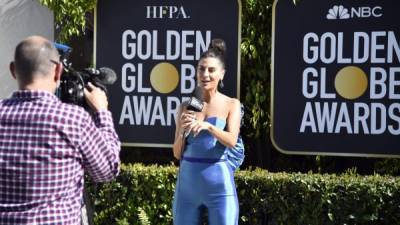 No habrá alfombra roja ni audiencia repleta de estrellas este domingo en los Globos de Oro, pero mucho sigue en juego en la primera gran entrega de premios de Hollywood del año. Millones de espectadores se espera que sintonicen la ceremonia que galardona lo mejor del cine y la televisión, pero ¿qué hay que tener en cuenta? Aquí está nuestra guía rápida del evento, que tendrá lugar en Beverly Hills, California, y en el corazón de Manhattan, Nueva York.