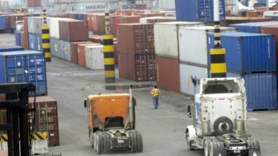 Por el ferrocarril hondureño se trasladarán las mercancías de los enormes barcos que no pueden atravesar el canal de Panamá. Foto: LA PRENSA