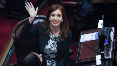 La expresidenta de Argentina Cristina Fernández de Kirchner (2007-2015) en la sesión especial del senado en la que juró su cargo como senadora nacional , el pasado 29 noviembre. EFE/Archivo