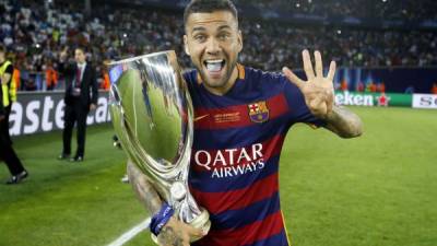 El lateral brasileño Dani Alves es sinómimo de éxito en el FC Barcelona. Foto FCBarcelona.es